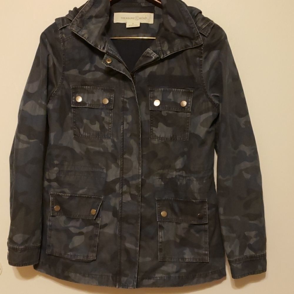 - Treasure Bond blue camouflaged Jacket size…‎